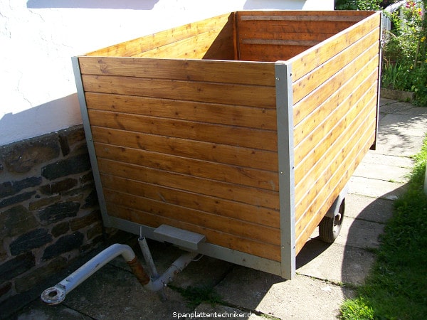 Modernisierter Hängeraufbau.