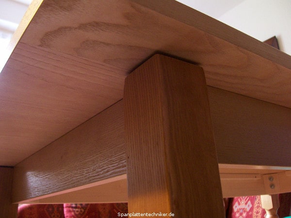 Rahmenwerk aus Holz.